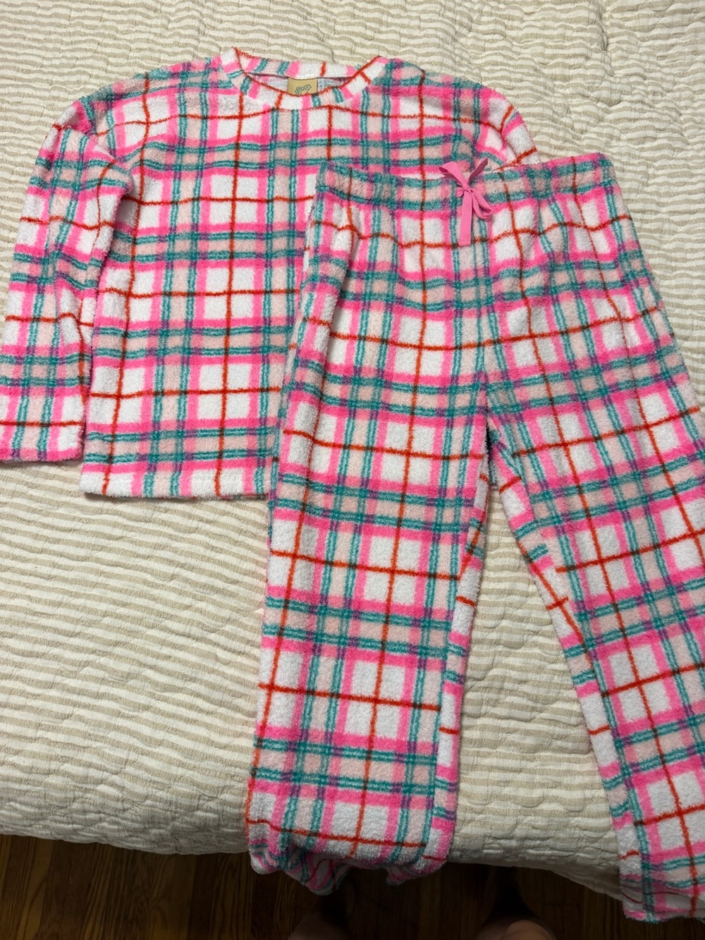 Girls' Pink Plaid Fleece Pajama Set with Bow Detail